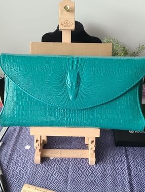 Croc-Embossed Teal Envelope Clutch with Sculpted Accent